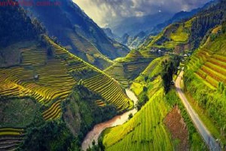 Từ Mua váy hoa mà không biết 4 đến chiến lược content: Hotspot Matrix chia sẻ