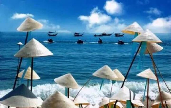 Tỏa Sáng Trên Mạng Xã Hội: Chuyên Gia Trang Điểm & Hotspot Matrix