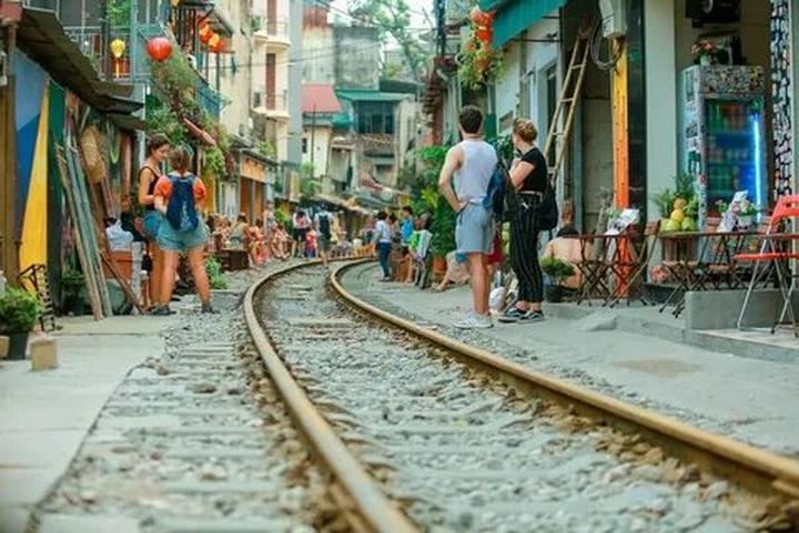 Mua váy hoa mà không biết 4 - Cảm hứng video marketing từ Hotspot Matrix