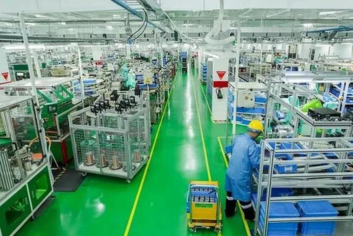 Chuyên gia Hotspot Matrix phân tích: Phương Oanh diện set đồ 50 và marketing video